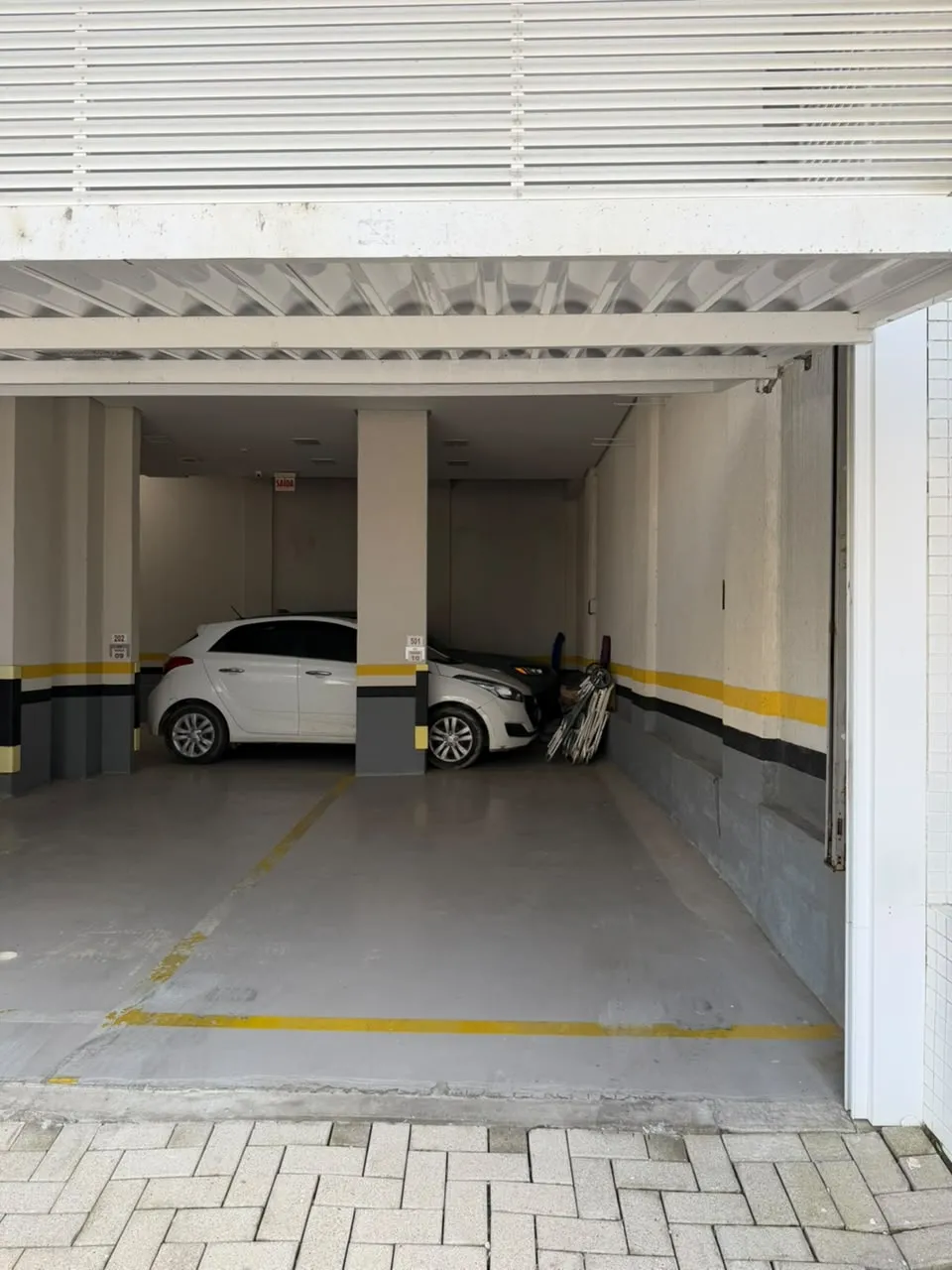Apartamento 2 quartos para venda no bairro Meia Praia em Itapema