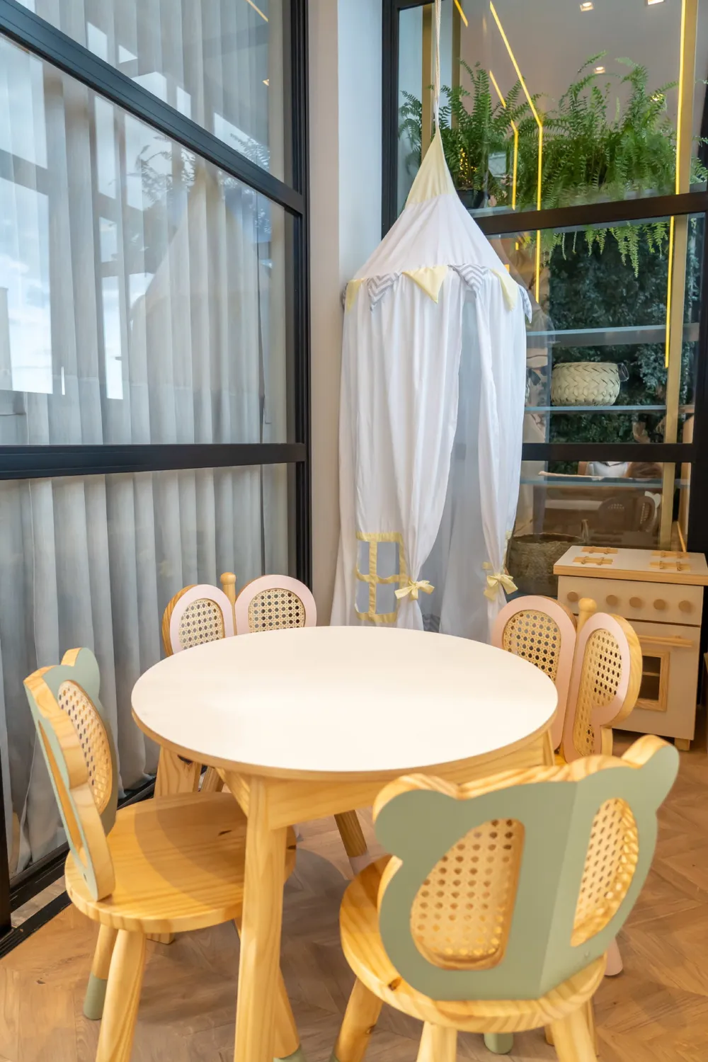 Apartamento para venda no bairro Meia Praia em Itapema