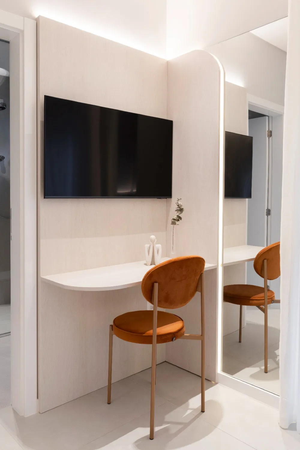 Apartamento para venda no bairro Meia Praia em Itapema