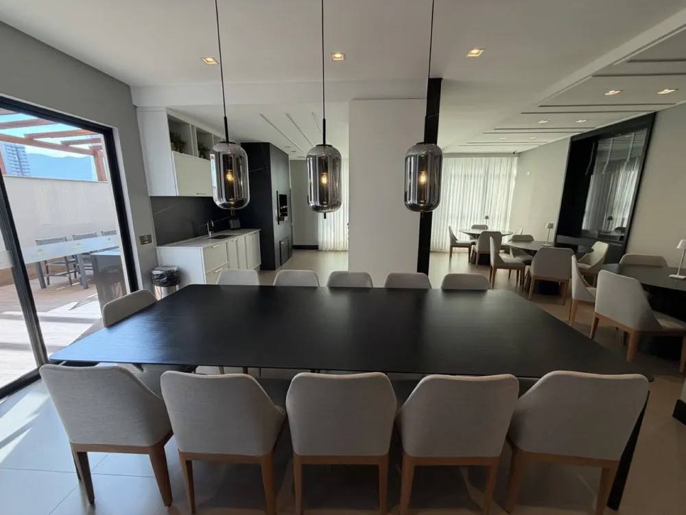 Apartamento para venda no bairro Meia Praia em Itapema