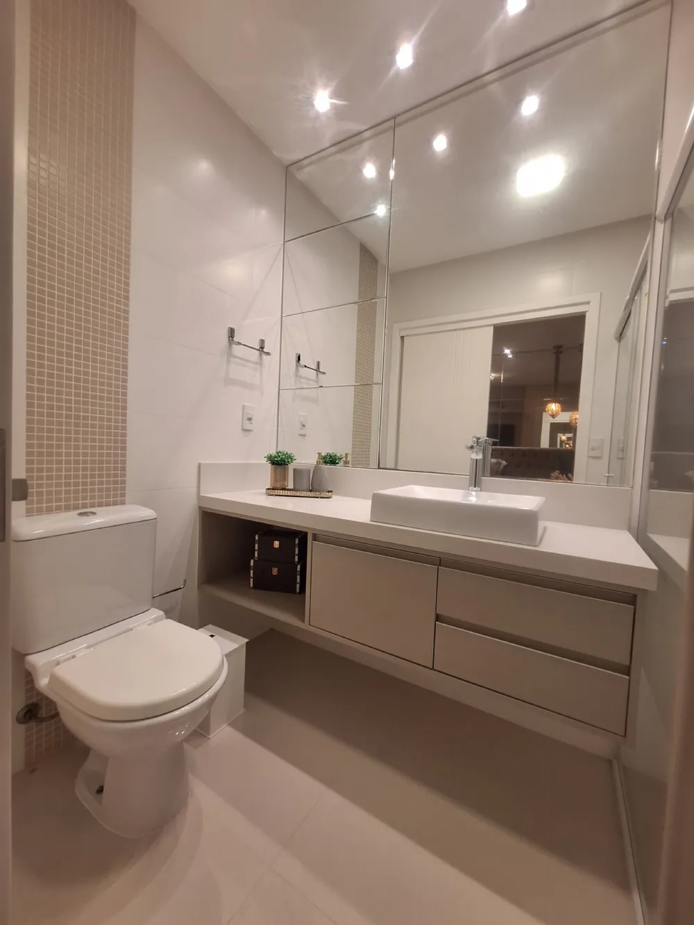 Apartamento 3 quartos para venda no bairro Meia Praia em Itapema