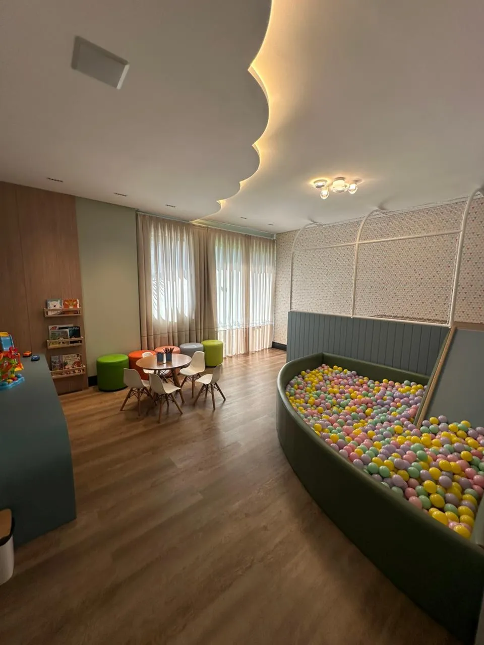 Apartamento 3 quartos para venda no bairro Meia Praia em Itapema