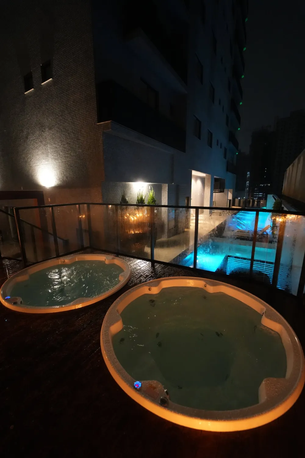 Apartamento para venda no bairro Meia Praia em Itapema
