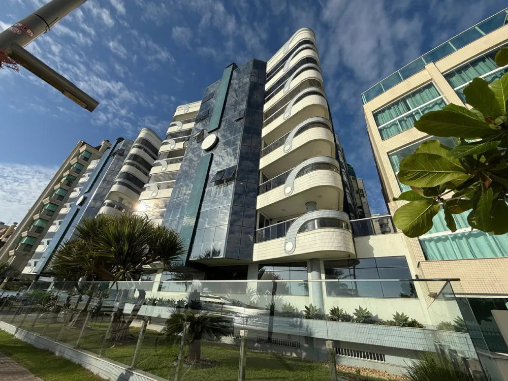 Apartamento para venda no bairro Meia Praia em Itapema