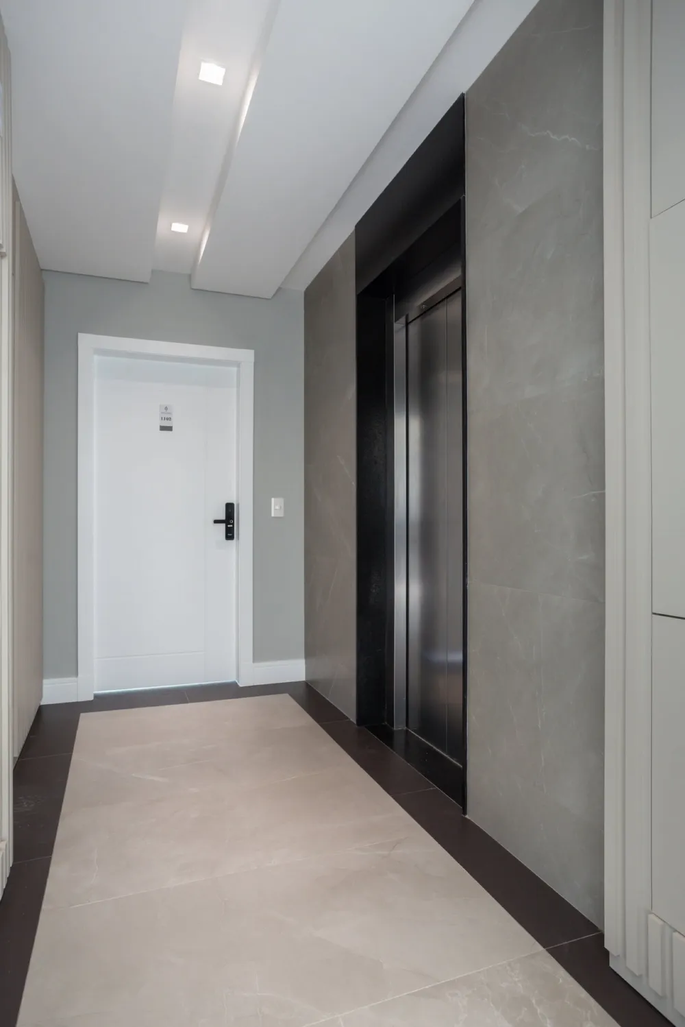 Apartamento para venda no bairro Meia Praia em Itapema