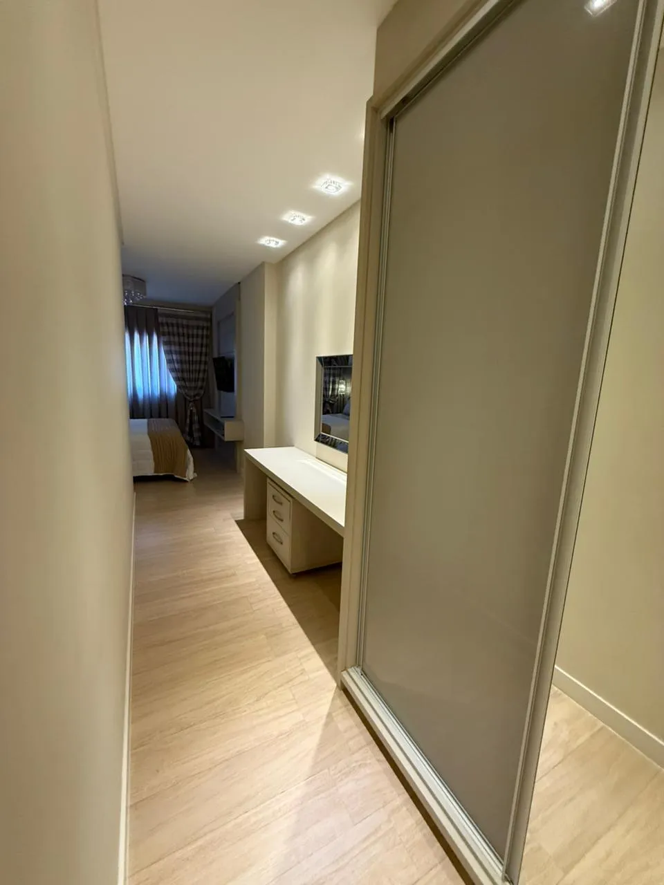 Apartamento para venda no bairro Meia Praia em Itapema