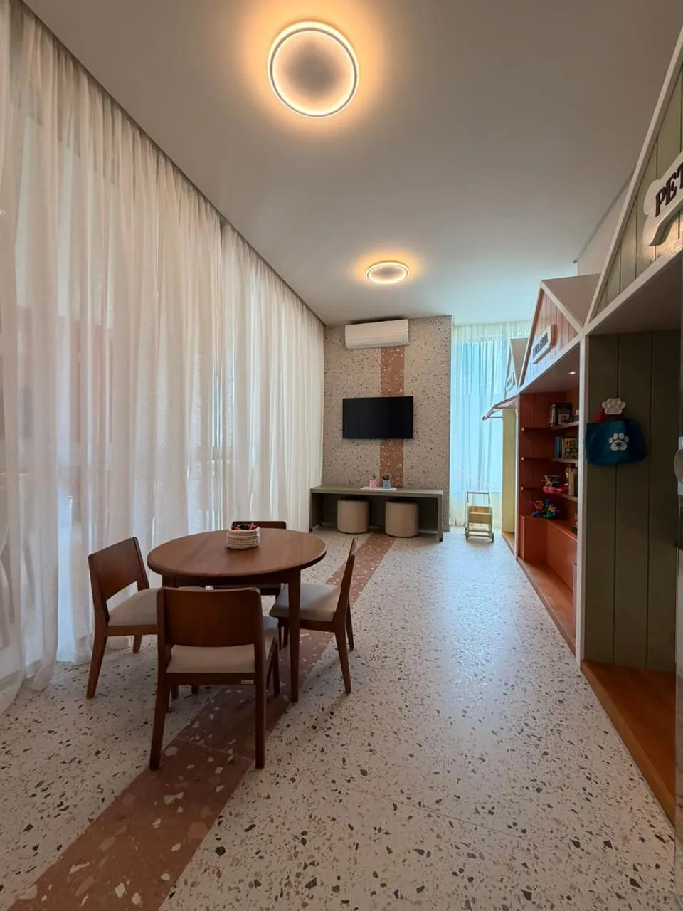Apartamento para venda no bairro Meia Praia em Itapema