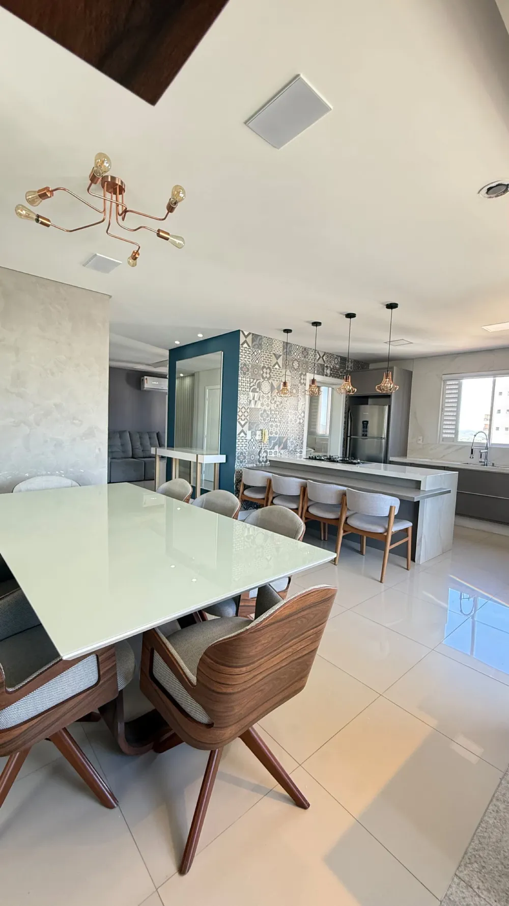 Apartamento 3 quartos para venda no bairro Meia Praia em Itapema