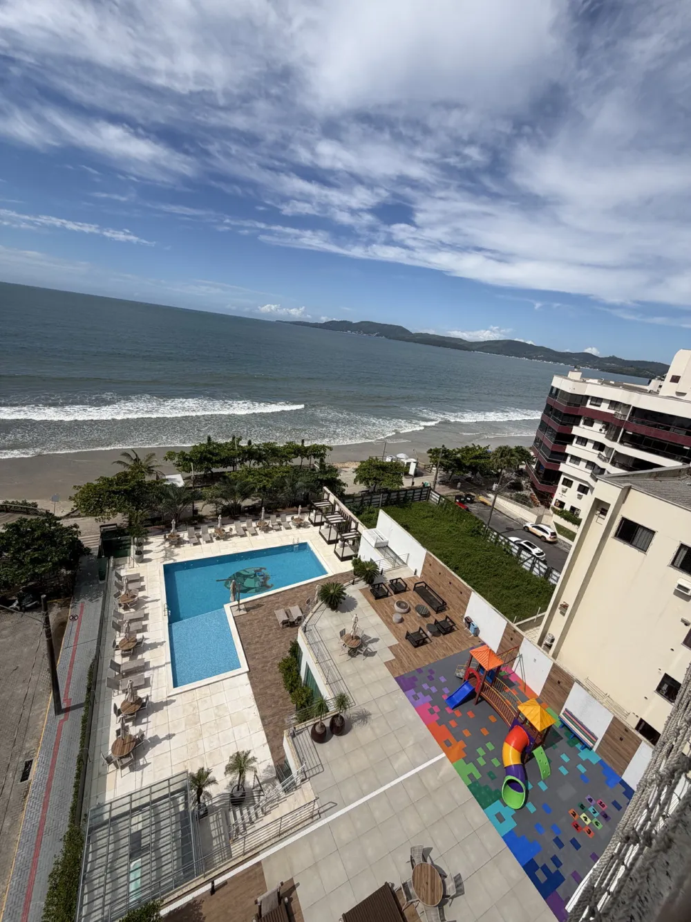 Apartamento para venda no bairro Meia Praia em Itapema