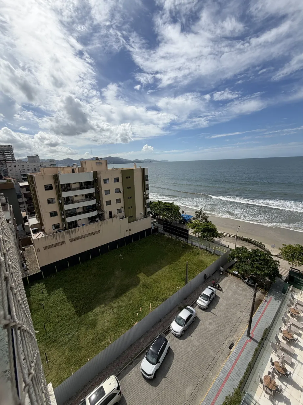 Apartamento para venda no bairro Meia Praia em Itapema