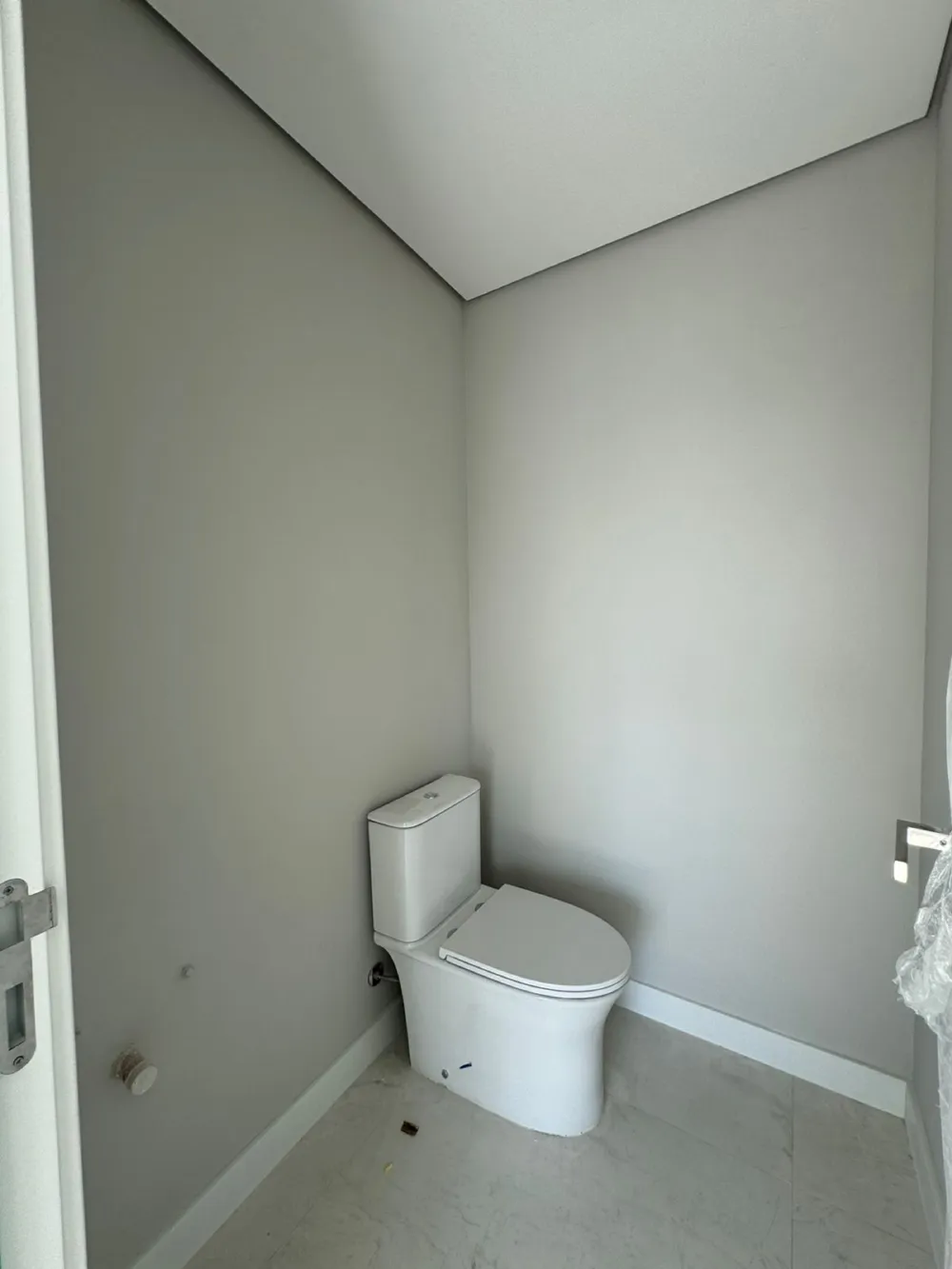 Apartamento para venda no bairro Meia Praia em Itapema