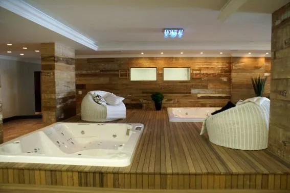 Apartamento 4 quartos para venda no bairro Meia Praia em Itapema