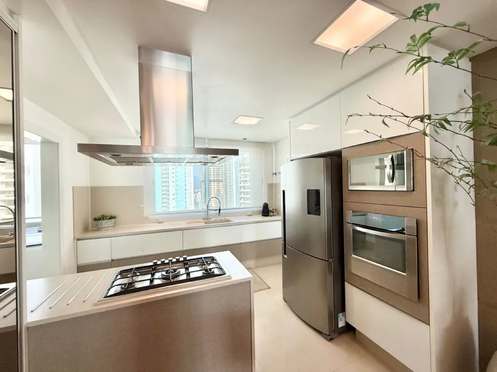 Apartamento para venda no bairro Centro em Balneário Camboriú