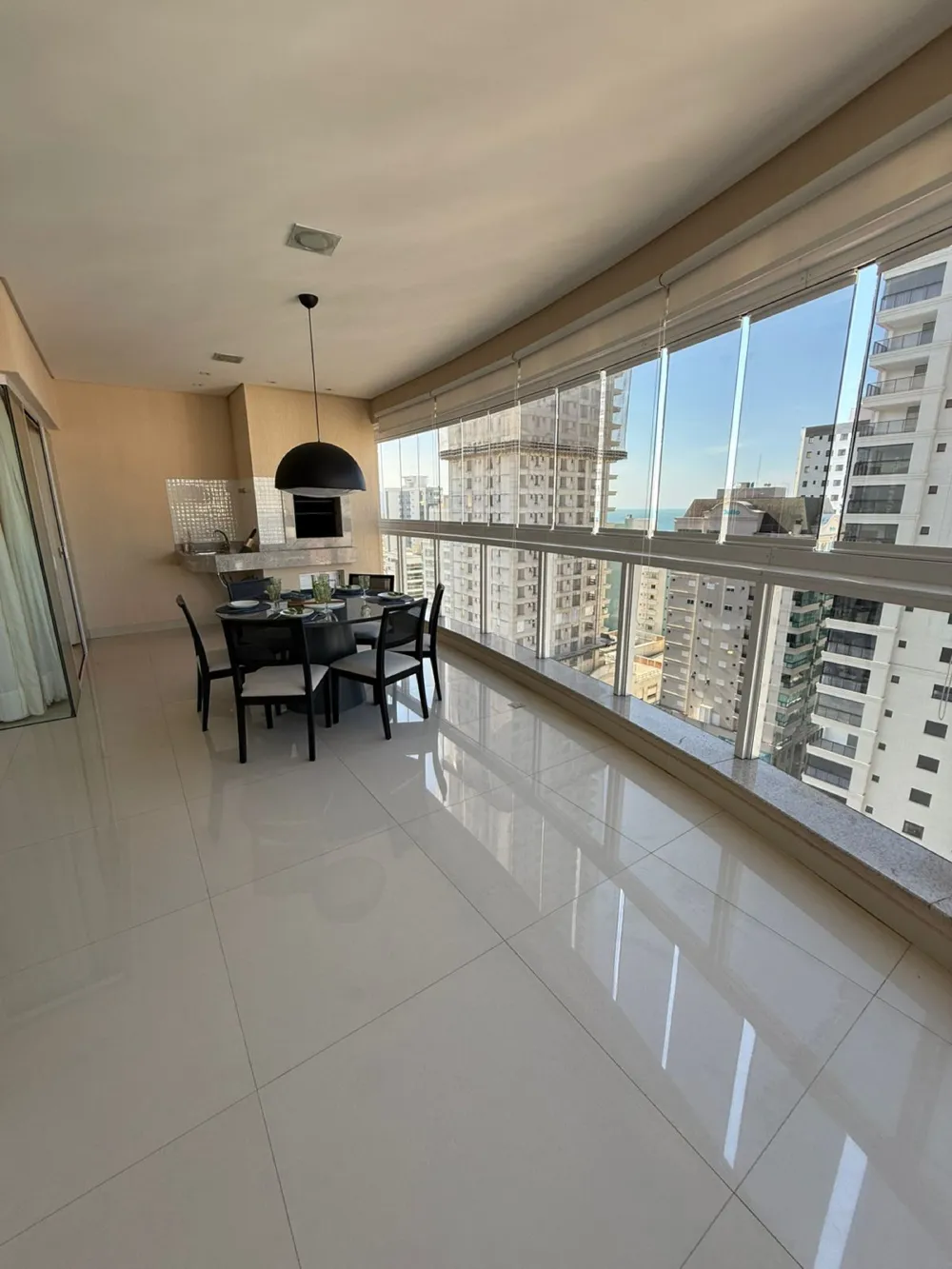 Apartamento para venda no bairro Meia Praia em Itapema