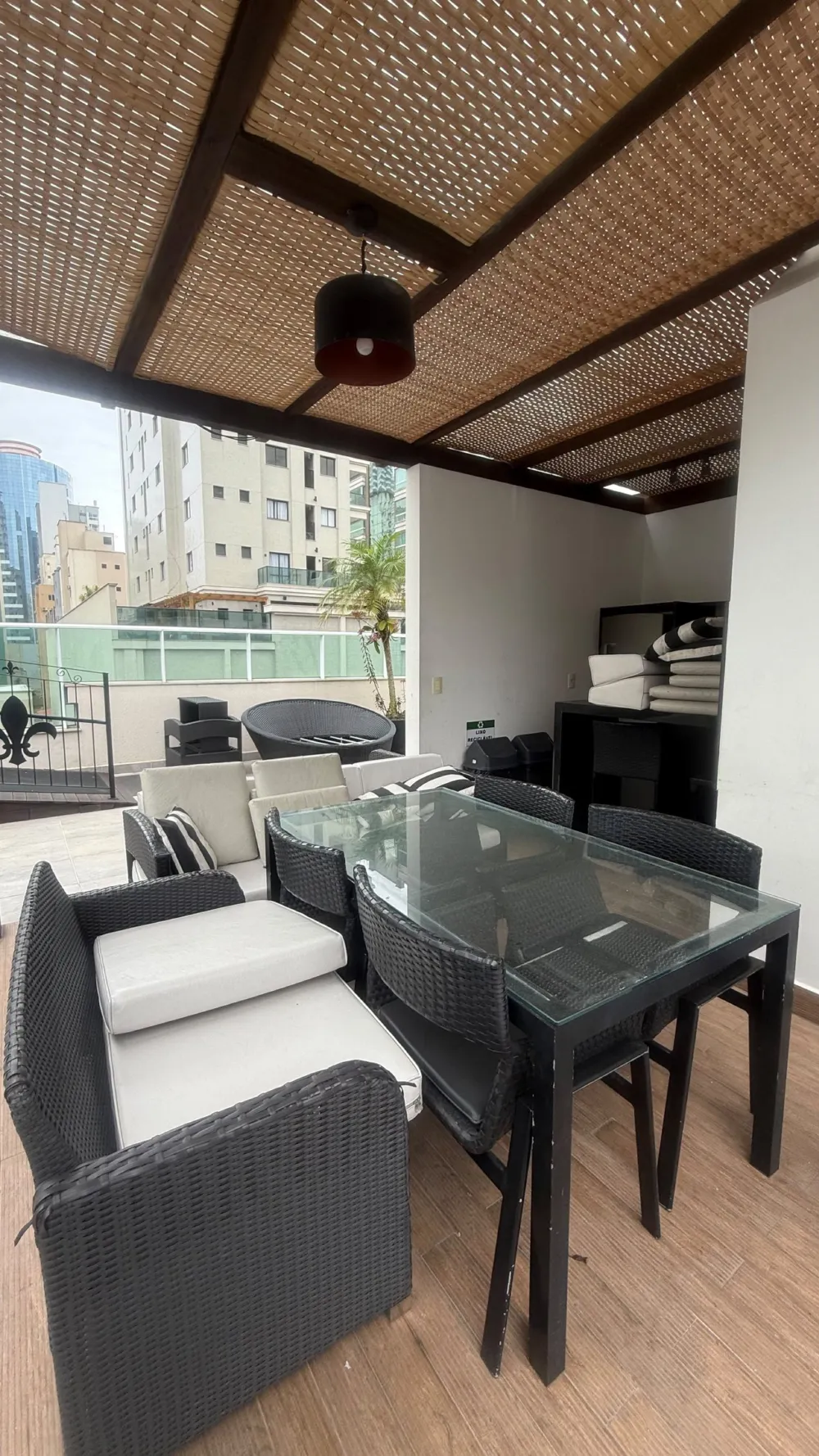 Apartamento 3 quartos para venda no bairro Meia Praia em Itapema