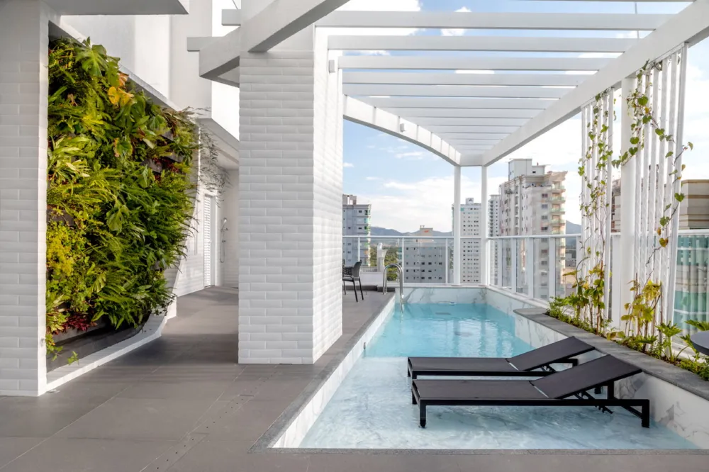 Apartamento para venda no bairro Meia Praia em Itapema