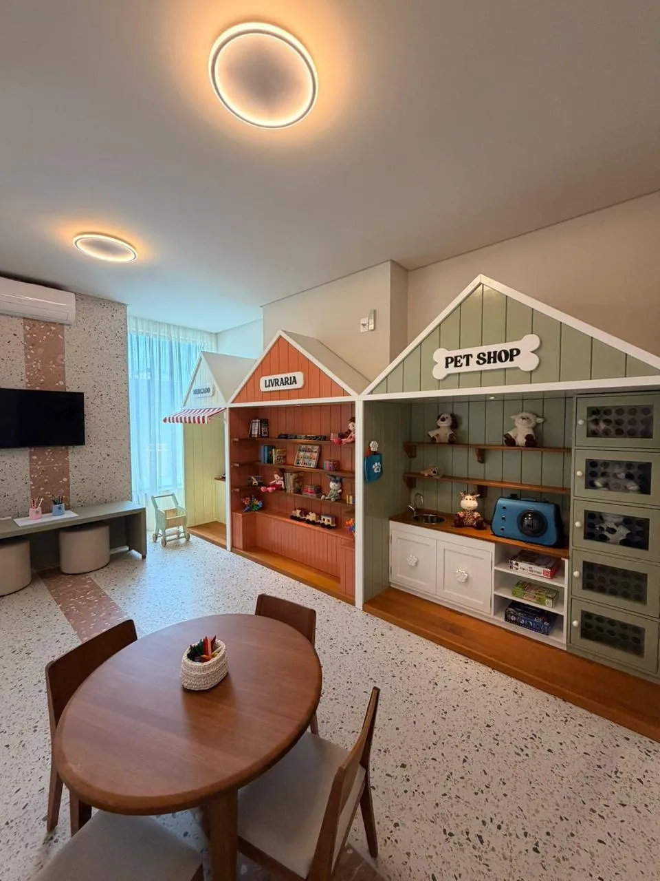 Apartamento para venda no bairro Meia Praia em Itapema