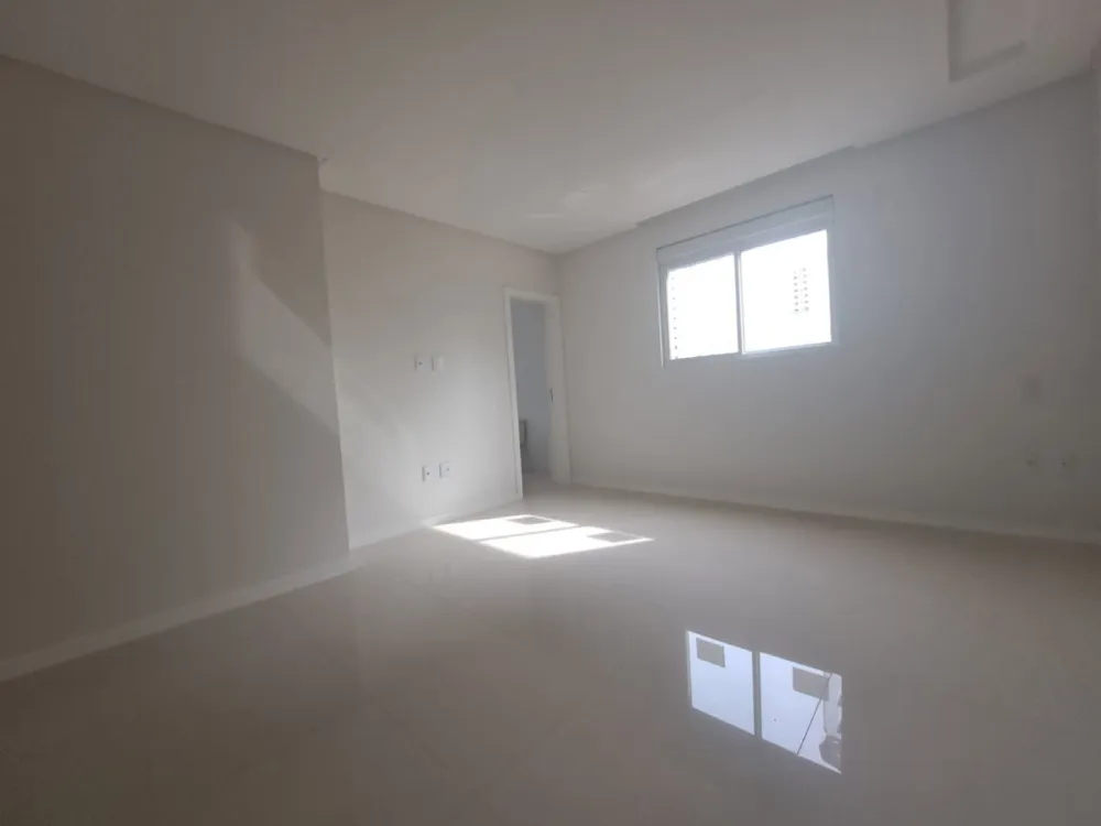 Apartamento 3 quartos para venda no bairro Meia Praia em Itapema